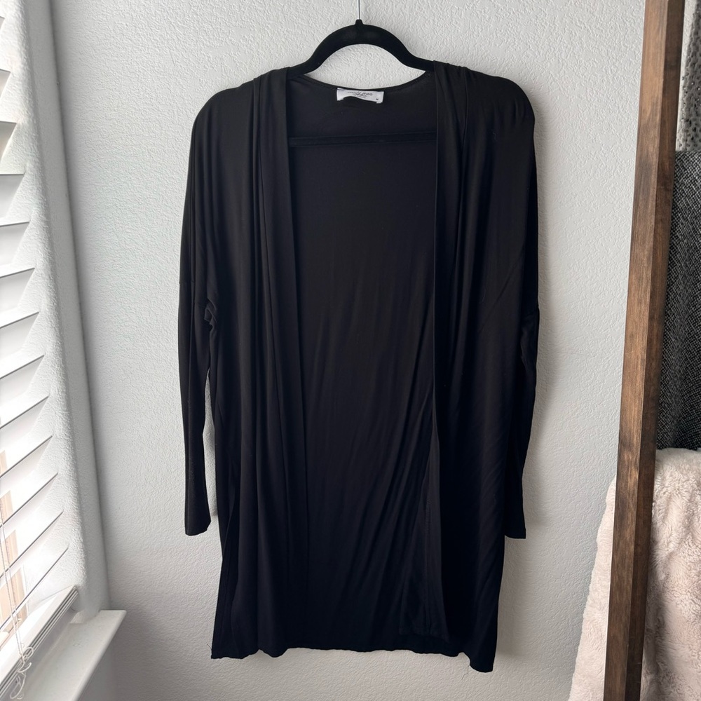 LIKE NEW! Medium CJLA CJ’s Favorite Kimono in Black